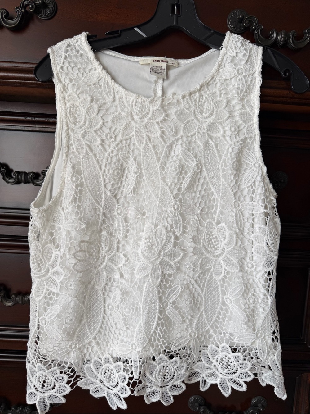 Sans Souci White Floral Lace Sleeveless Camisole